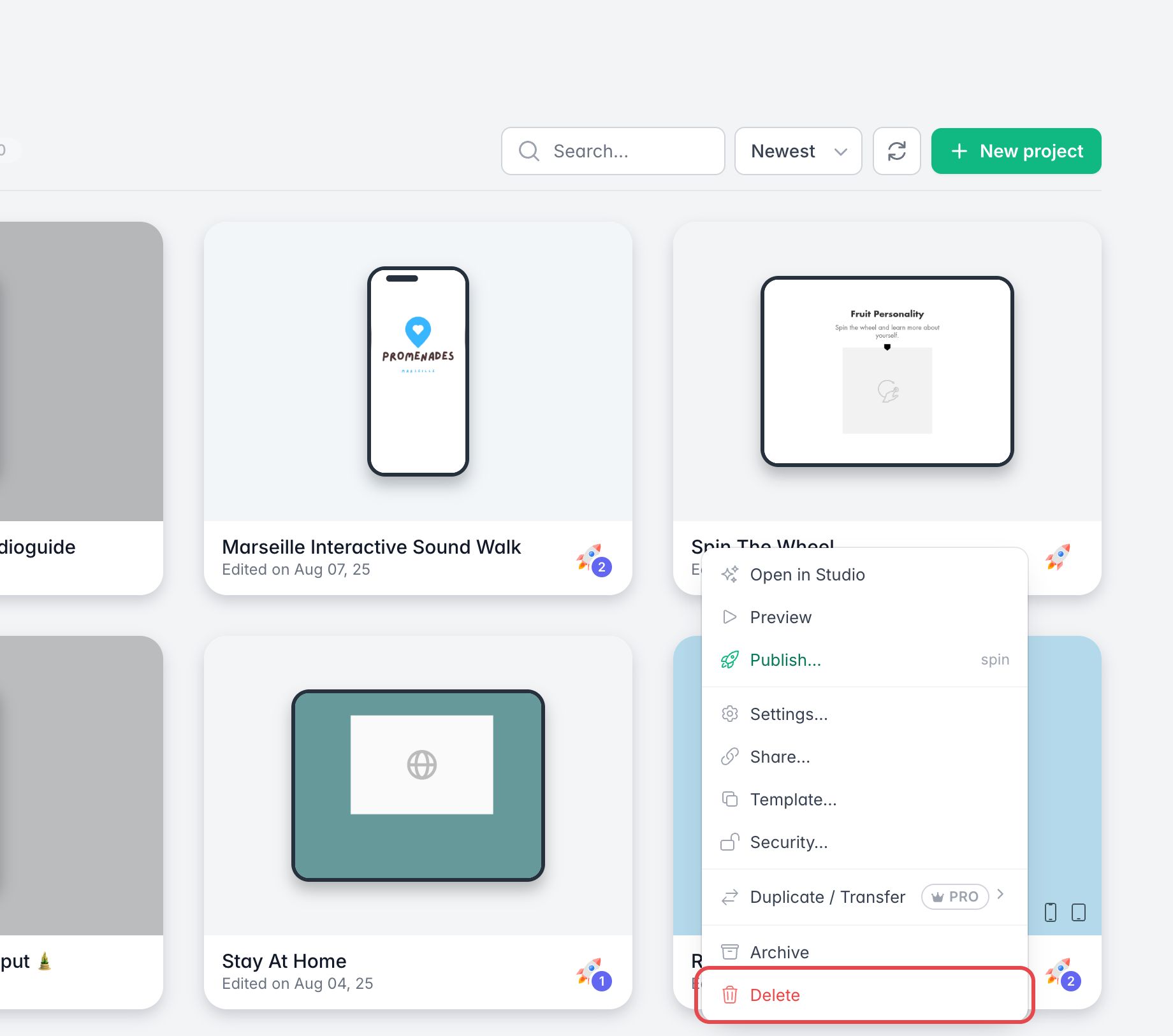 Menu d'un projet du dashboard, ouvert depuis son bouton ···, avec Delete encadré en rouge en bas de la liste