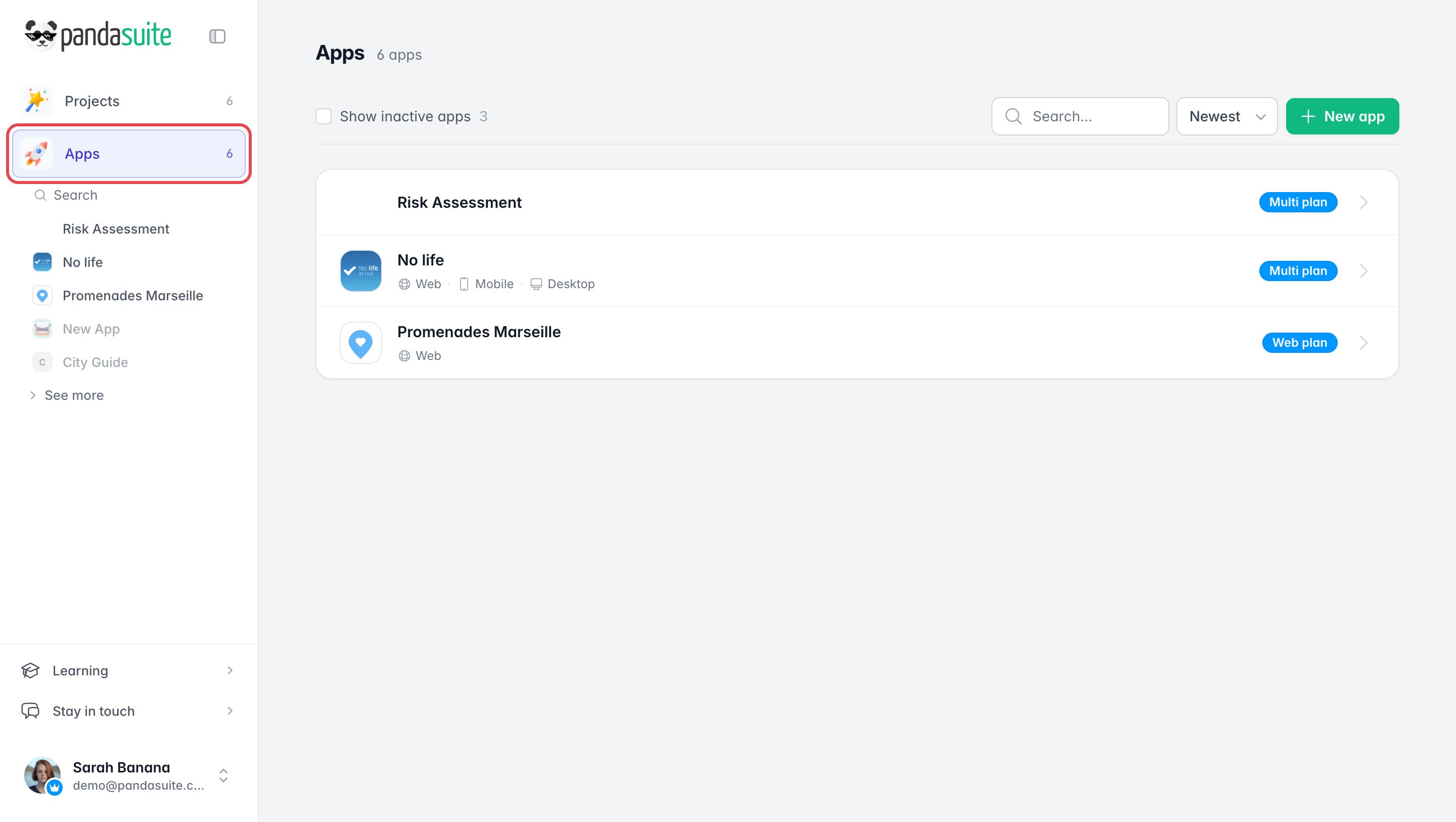 Section Apps du dashboard, encadrée dans le menu de gauche : trois apps avec leur formule, l'option Show inactive apps et le bouton New app
